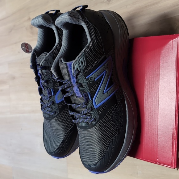 New Balance Women's 410 V8 Trail Running Shoes - Picture 2 of 6